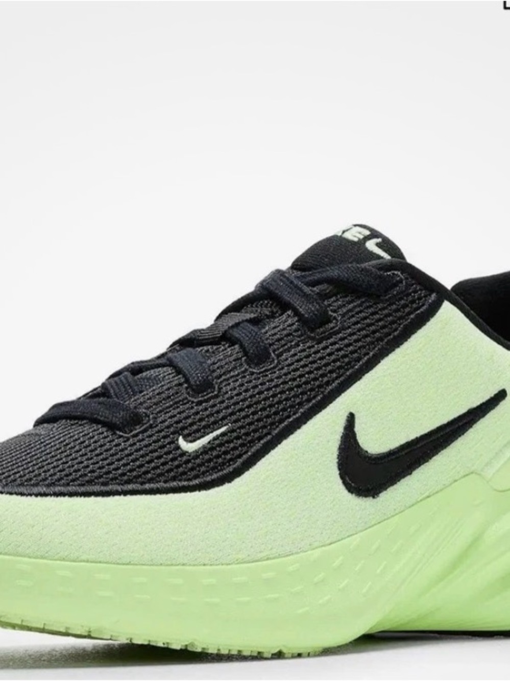 Nike Uplift Unisex Kids Black/Green  New!! 4Y